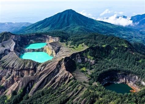 Fakta-Fakta Menarik di Balik Keindahan Danau Kelimutu - MyLife