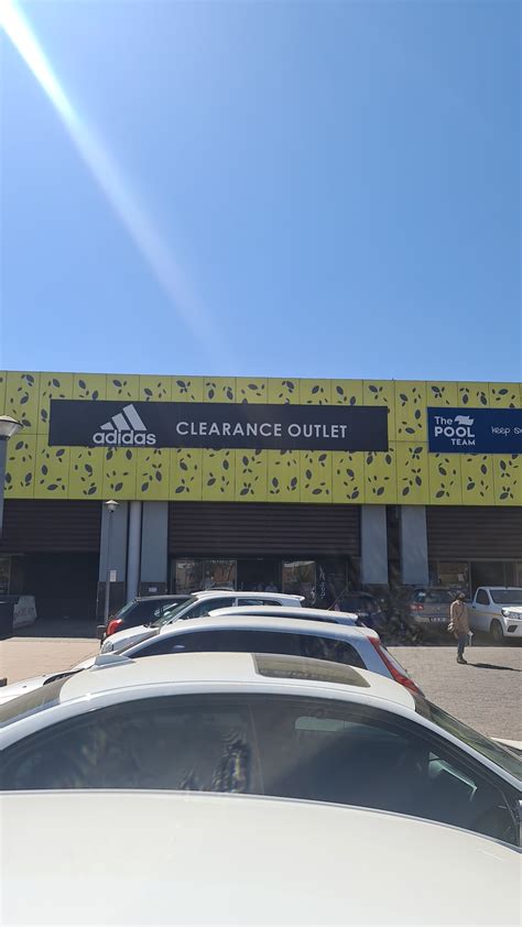 adidas Hillfox - Outlet in the city Roodepoort