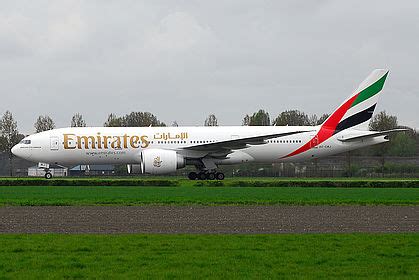 A6-EWJ Emirates Boeing 777-21HLR