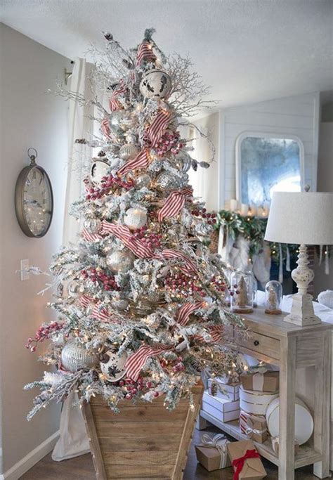 Amazing DIY ideas for nostalgic vintage Christmas trees | My desired home