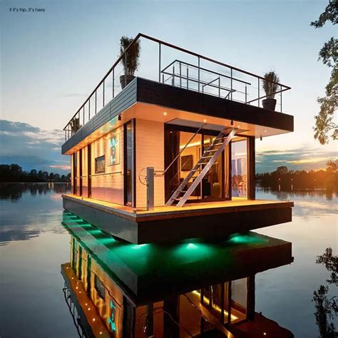 luxury houseboat Archives | If It's Hip, It's Here