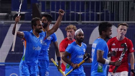 India's entry into Olympic semi-final after 49 years makes fans fall in ...