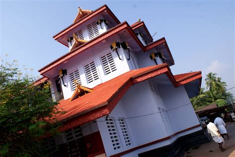 Parassinikadavu Muthappan Temple visit, stay and Transportation