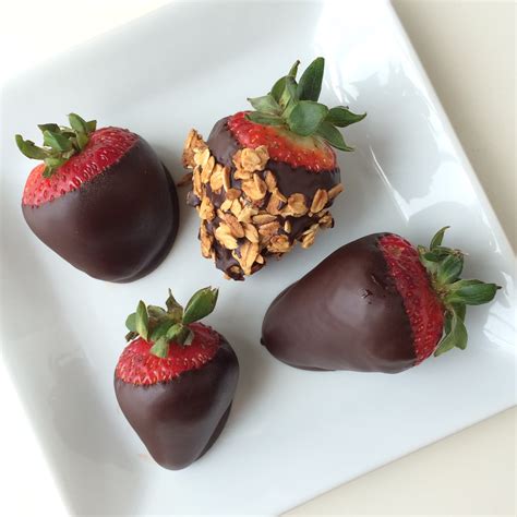 Chocolate Dipped Strawberries - Santa Barbara Chocolate