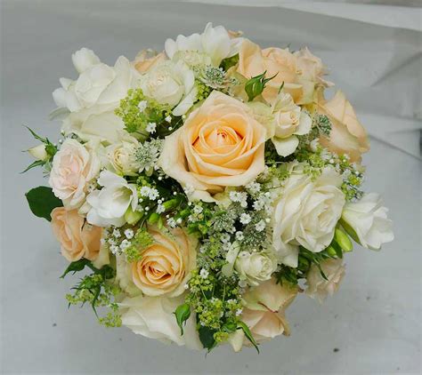 Bridal bouquet for your wedding in Vienna, Austria - FlowerCompany