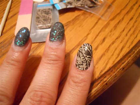 yummy411....get it here!: I'm trying the Sally Hansen Salon Effects Nail Strips on Acrylic Nails