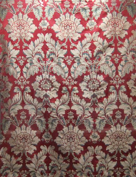 File:Italian silk furnishing fabric, late 17th-early 18th century, lampas weave.JPG - Wikipedia