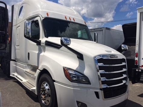 2021 Freightliner Cascadia - North Jersey Truck Center