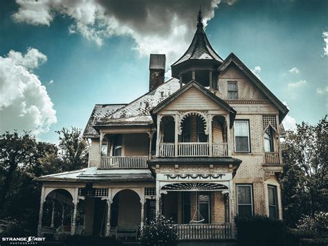 Beautifully creepy house in Lebanon, TN. : r/urbanexploration