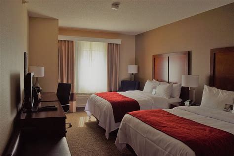 Comfort Inn La Porte Rooms: Pictures & Reviews - Tripadvisor