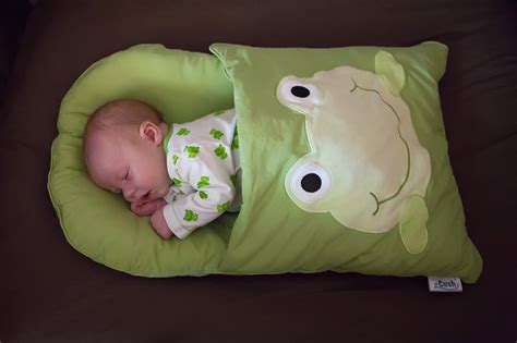 DIY Baby pillow case sleeping bag - Handy DIY