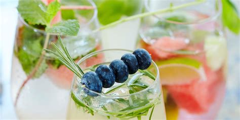 16 Cocktail Garnish Ideas That Are Fun + Easy - The Mixer