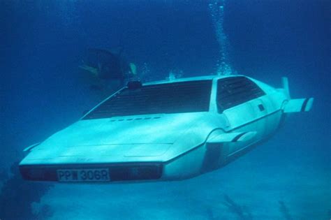 1976: Lotus Esprit S1 submarine car from "The Spy Who Loved Me ...