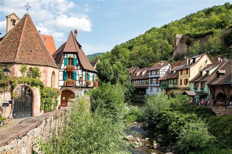 10 Fairytale Towns to Visit on the Alsace Wine Route | Earth Trekkers