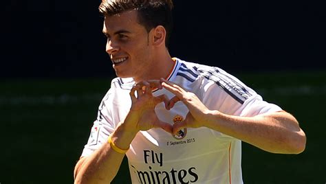 Real Madrid unveils new signing Gareth Bale