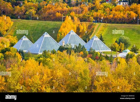 Edmonton city skyline hi-res stock photography and images - Alamy