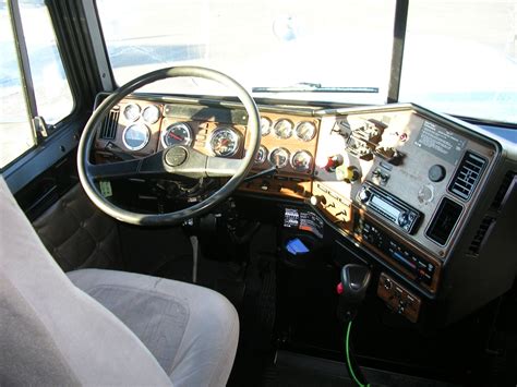 2007 Freightliner FLD FLD Classic XL StockNum: OG2952 : Nebraska,Kansas ...