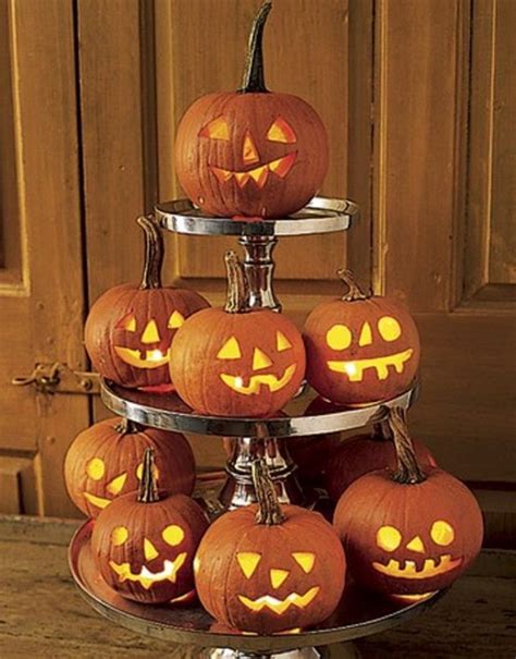 65 Awesome Pumpkin Centerpieces For Fall And Halloween Table - DigsDigs