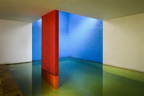 La importancia de la luz en las vibrantes obras de Luis Barragán ...