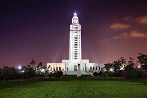 Louisiana’s Current Capitol Building; Baton Rouge, Louisiana, USA : r ...