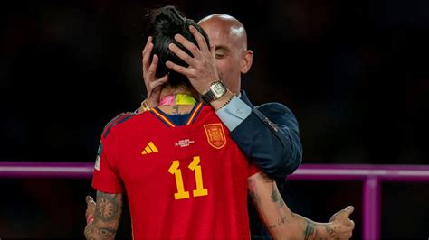 Spain Soccer Chief Rubiales Suspended by FIFA Over Kiss Controversy - epardafas.com