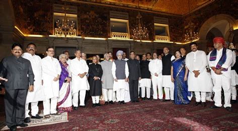 India to swear in 19 cabinet members-govt | Vote India