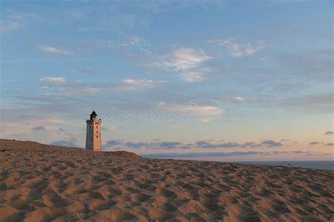 Farol De Rubjerg Knude Em Dinamarca Foto de Stock - Imagem de costa, sunset: 154017364