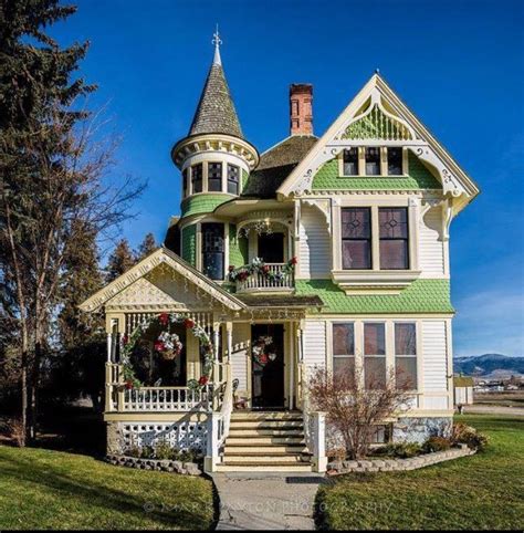 Pin by elizabeth heritage on Grand old homes | Victorian homes, Victorian cottage, Old victorian ...