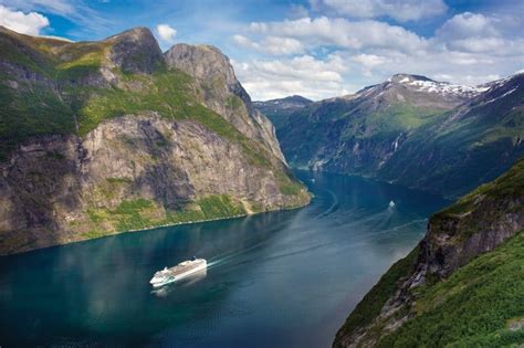 7 Fjords to Cruise Through in Your Lifetime | Blog di viaggio NCL