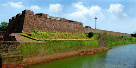 Jeevan's KALLI VALLI : St.Angelo's Fort Cannanore- Kannur fort