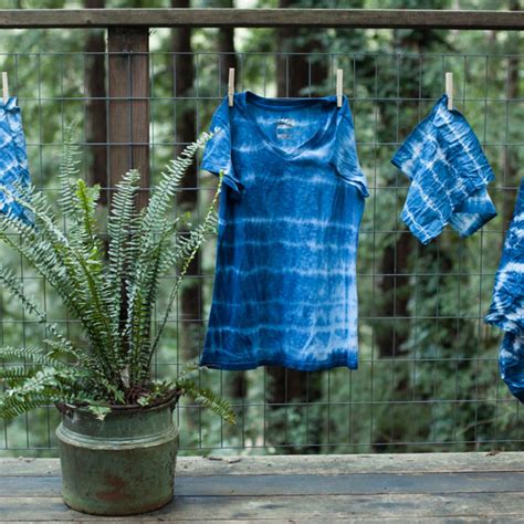 DIY Quick and Easy Indigo Dyeing - Dear Handmade Life