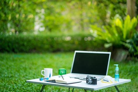 Premium Photo | Coffee cup on table