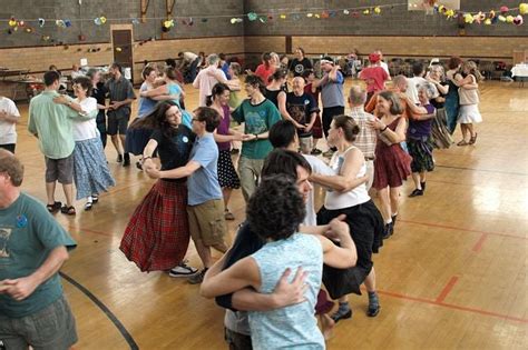 Contra Dancing: What, Where and Why You Should Do It | Oberlin College and Conservatory