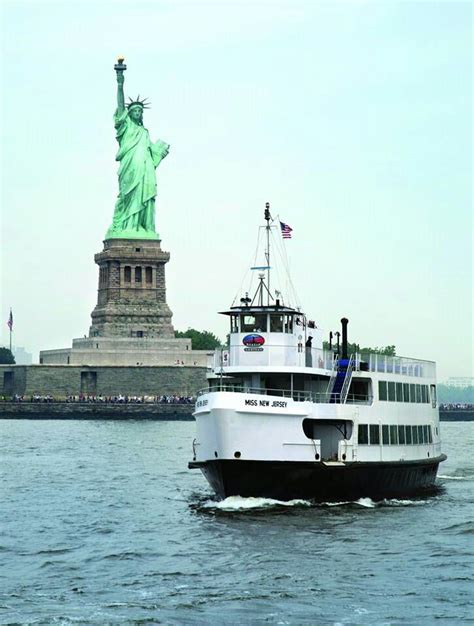 Statue of Liberty and ferry to Liberty Island | Statue of liberty, Ellis island, Park in new york