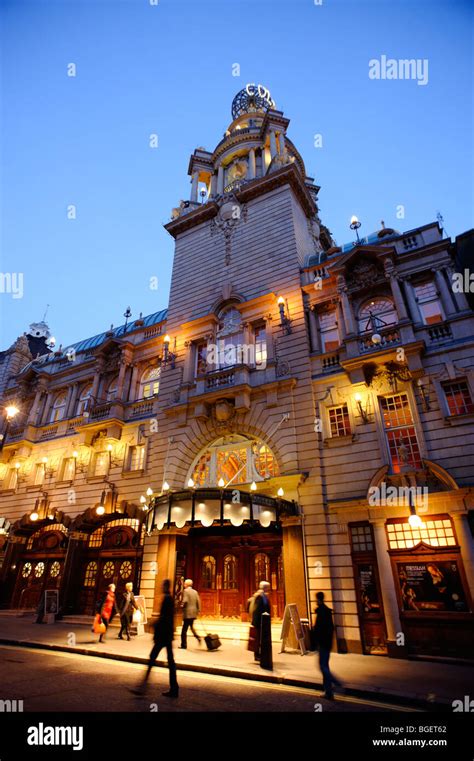 Coliseum Theatre. London. UK 2009 Stock Photo - Alamy