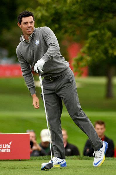 Rory McIlroy Photostream | Golf outfit, Mens golf, Work shirts