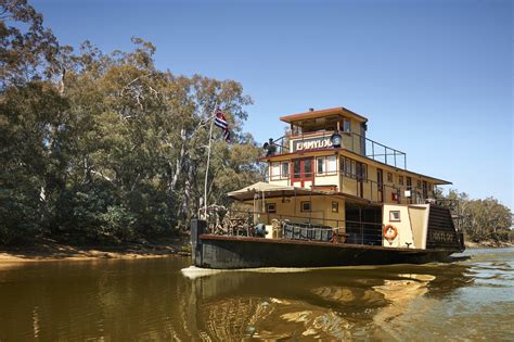 Experience the Paddle Steamer - Emmylou - Murray River Cruises