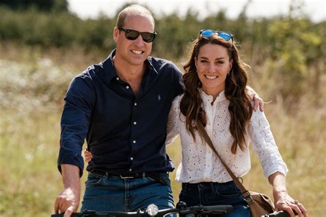 William and Kate release romantic picture to celebrate 12th wedding ...