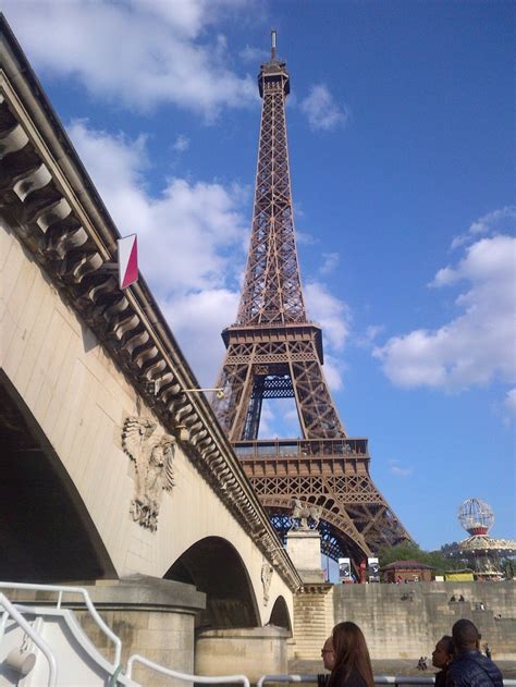 Eiffel tower from the cruise