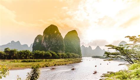 View On Karst Mountains And Limestone Peaks Of Li River In China Stock ...