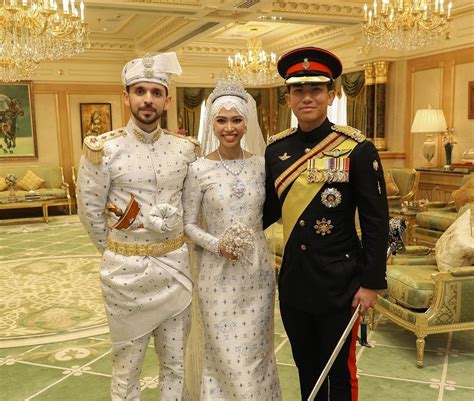 Sultan of Brunei's daughter wears incredible diamond tiara borrowed ...