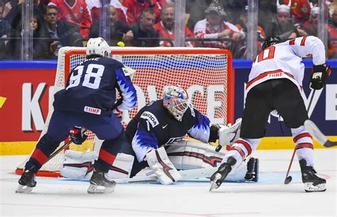 IIHF - Gallery: USA vs. Canada