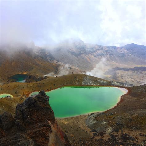 Xmas holiday hike at Mount Tongariro - emerald lakes : r/hiking