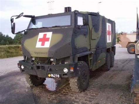 Military Medical Vehicles (46 pics) - Izismile.com