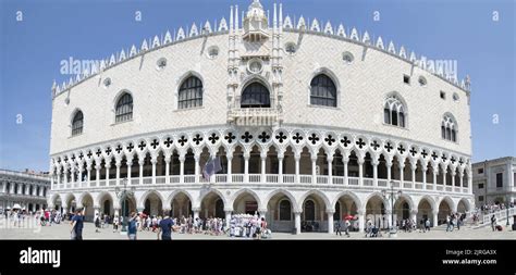 Venice city gothic architecture details Stock Photo - Alamy