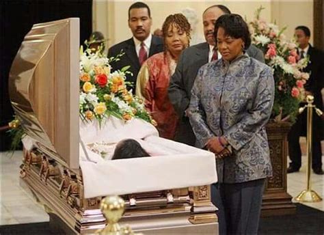 Coretta Scott King funeral - her children at her casket | People ~ Martin Luther King Jr ...