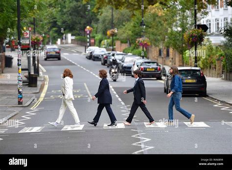 Beatles Abbey Road Wallpaper