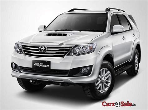 Toyota Fortuner 3.0 4WD AT specifications, features, colours, mileage ...