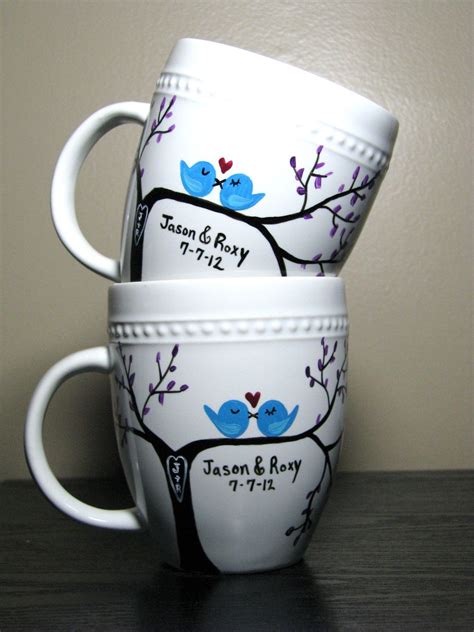√ Decorating Cups With Sharpies