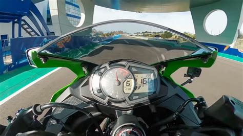 VIDEO: Kawasaki Ninja ZX-25R hitting 17,000RPM on the dyno ...